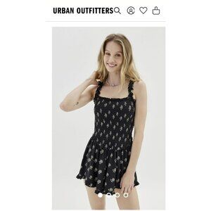 Urban Outfitters Tova Smocked Jumper Romper Skort Women’s Small